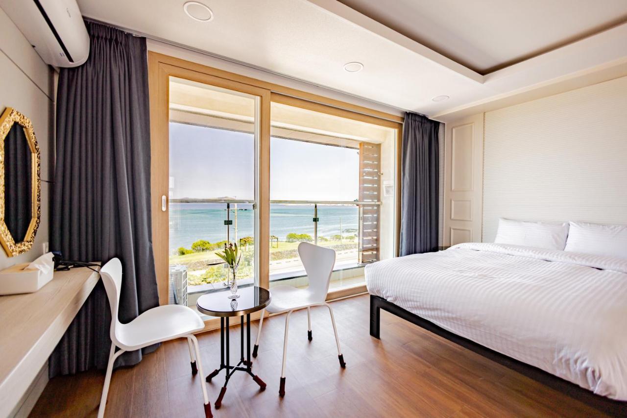 Jeju Arumdaun Resort Sihung-ni Exterior photo